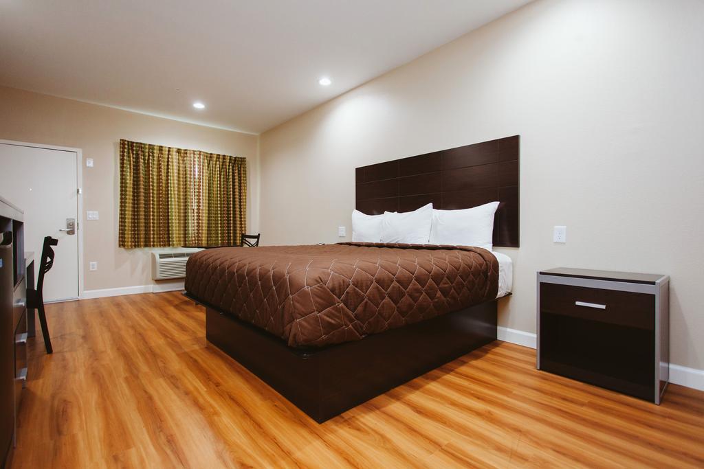 Palace Inn Houston Northwest 290 Экстерьер фото